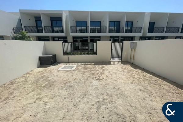 Luxurious | Close to Pool & Park | Brand New